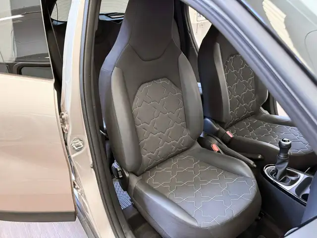 Toyota Aygo view 11