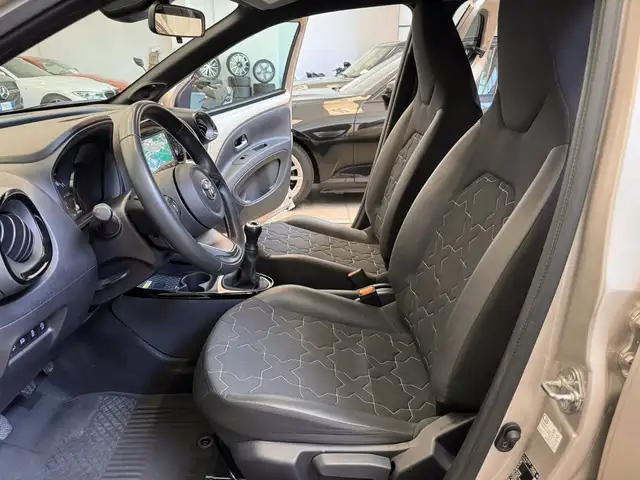 Toyota Aygo view 9
