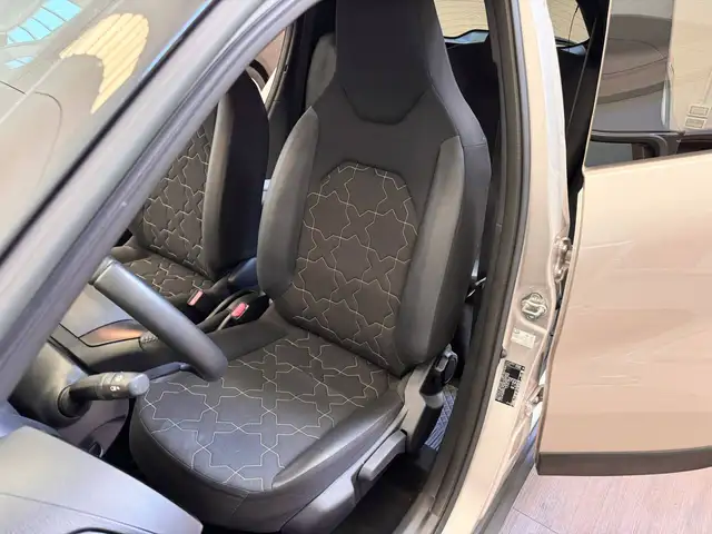 Toyota Aygo view 8