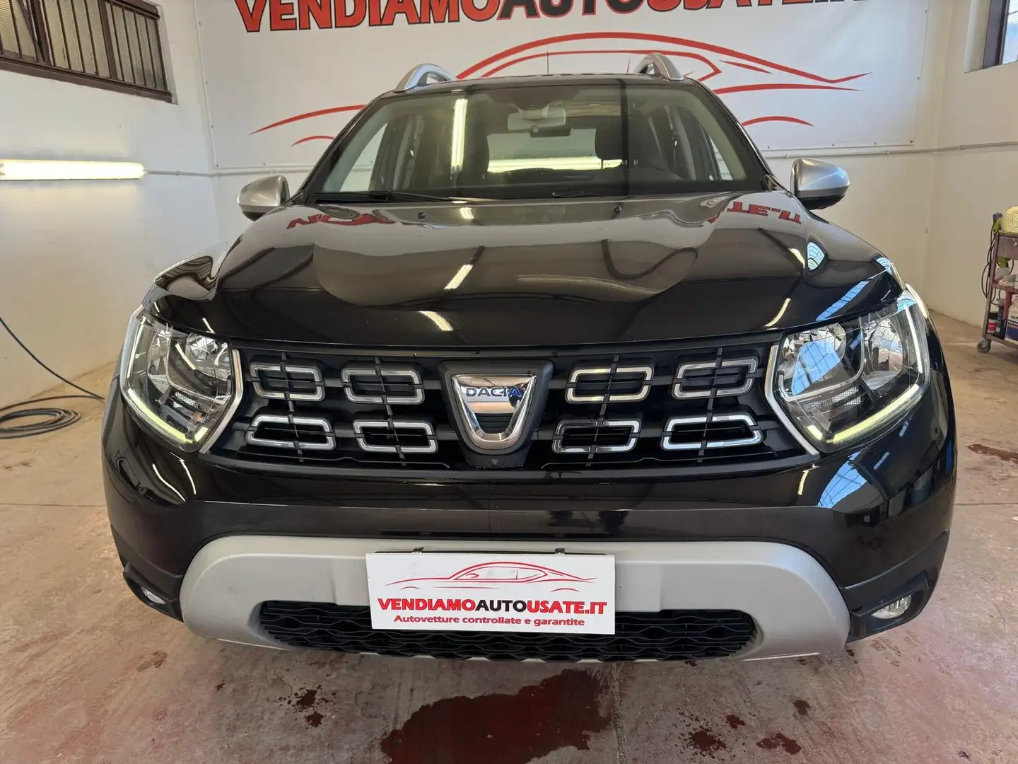 Dacia Duster Duster 1.6 sce Essential Gpl 4x2 s Noir - 1