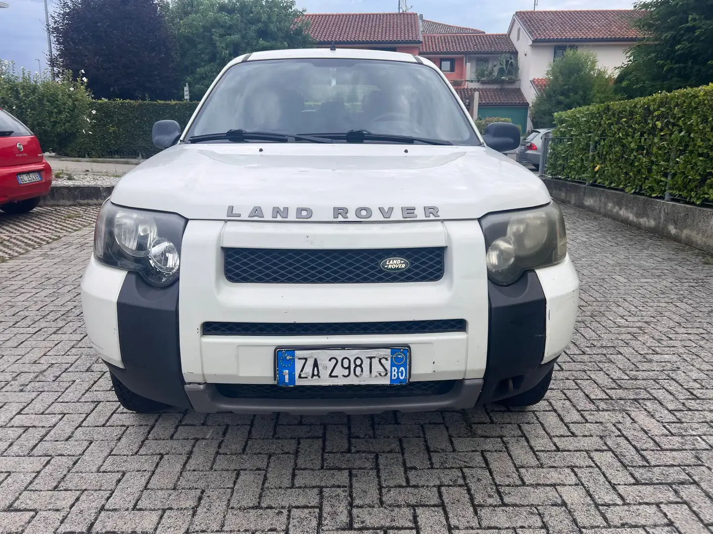 Land Rover Freelander Freelander td4 2.0 Білий - 2