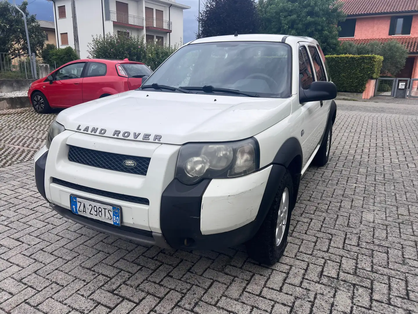 Land Rover Freelander Freelander td4 2.0 Білий - 1