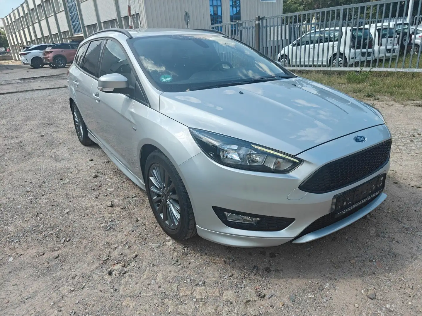 Ford Focus Turnier ST-Line Plateado - 1