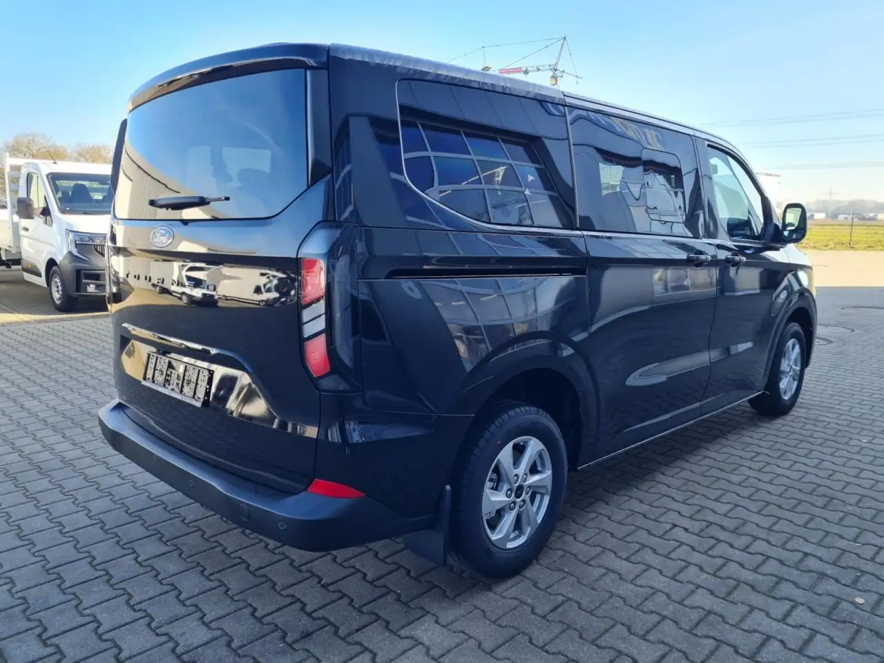 Ford Tourneo Custom 320 Family AG 8-Sitze LED KAMERA Klima 6