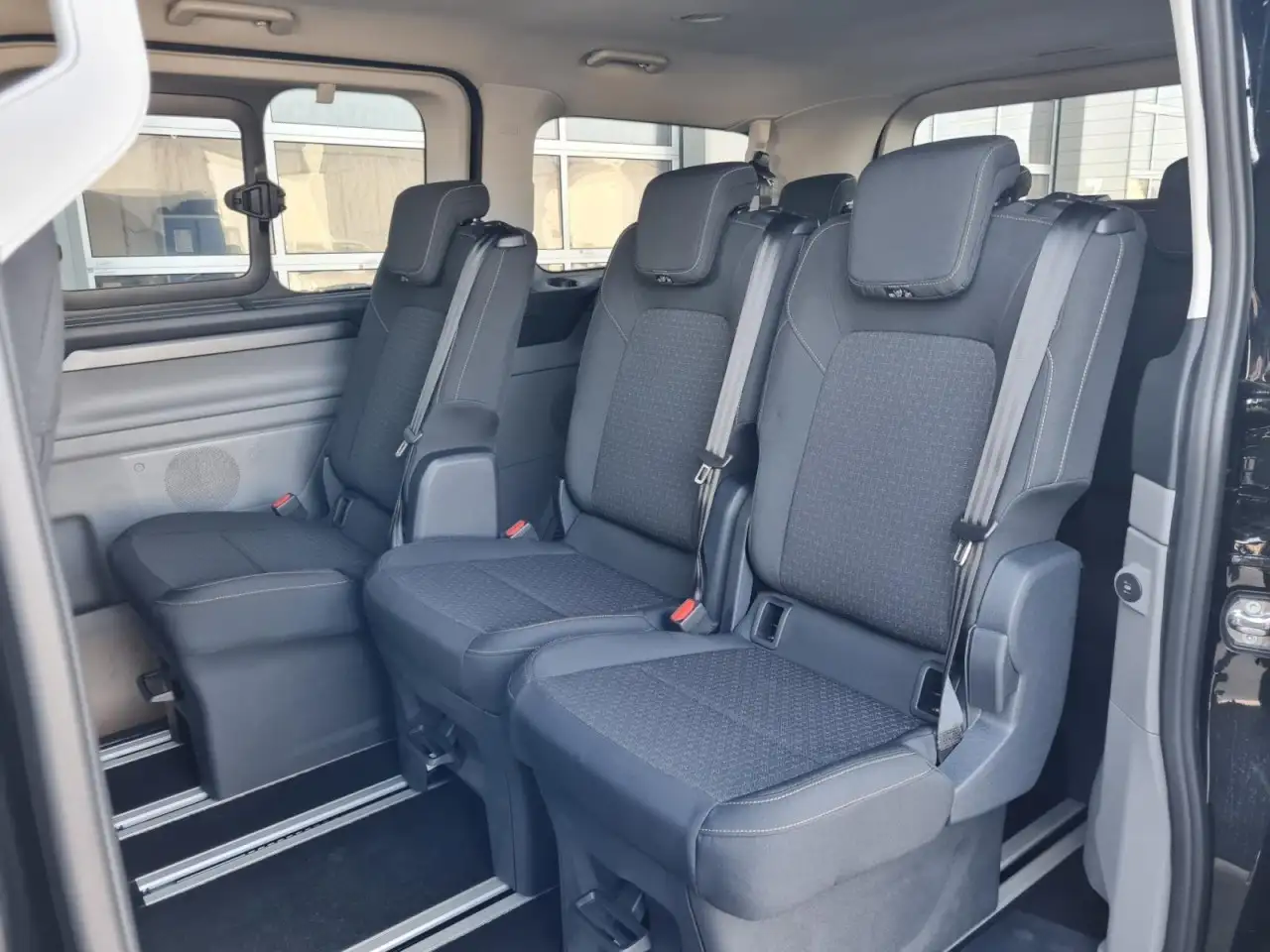 Ford Tourneo Custom 320 Family AG 8-Sitze LED KAMERA Klima 3