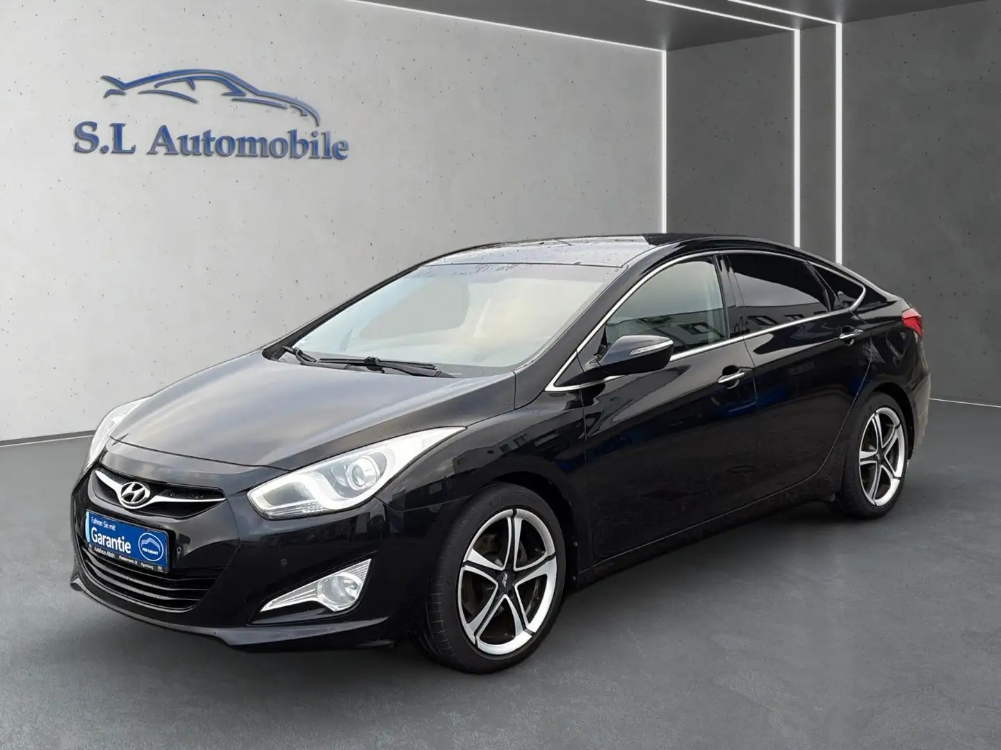 Hyundai i40 Style Wagen Nr 021 Schwarz - 2