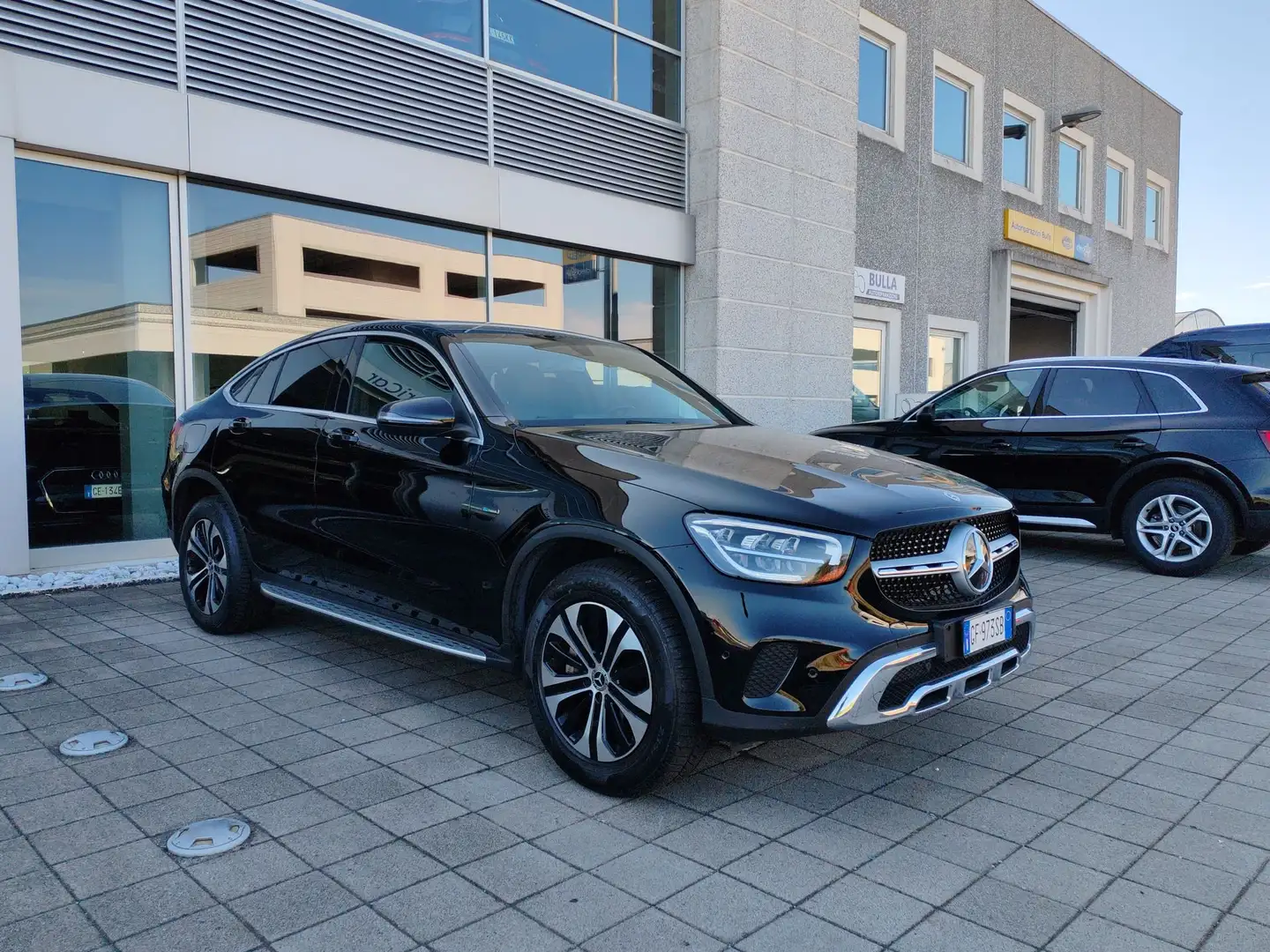 Mercedes-Benz GLC 300 e 4Matic EQ-Power Coupé Pelle FariLED Retrocamera Noir - 2