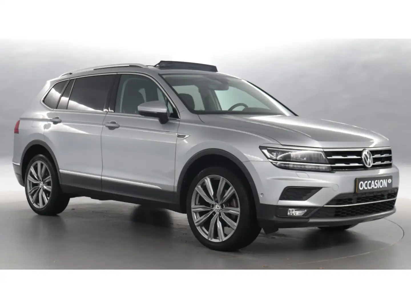 Volkswagen Tiguan Allspace 1.5 TSI 150pk DSG Highline 7p. Panoramadak Dynaudi Grijs - 2