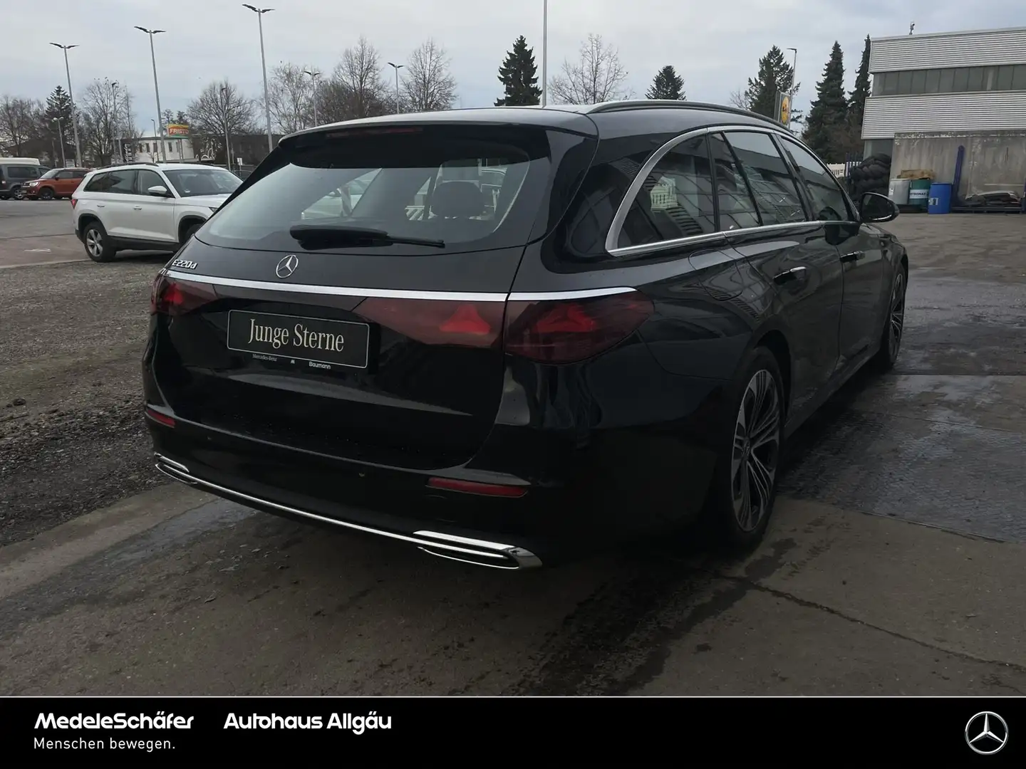 Mercedes-Benz E 220 E 220 T d Avantgarde 19" AHK Pano Distronic LED Schwarz - 2