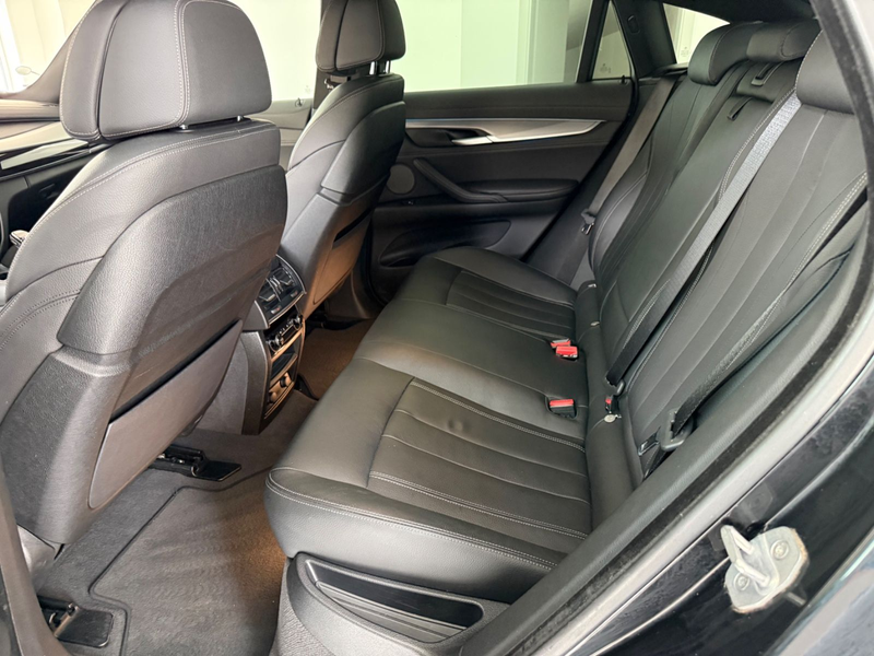 BMW X6 M50 d — photo 10