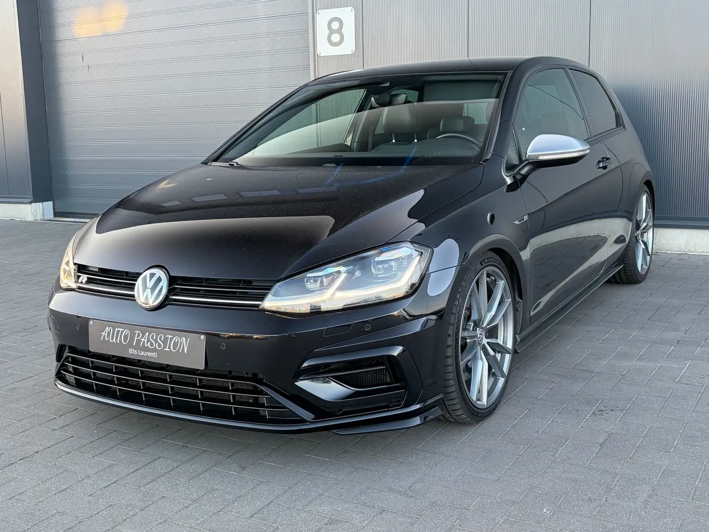 Volkswagen Golf R 2.0 TSI BMT4Motion DSG ÉTAT NEUF FULL SERVICE Noir - 1