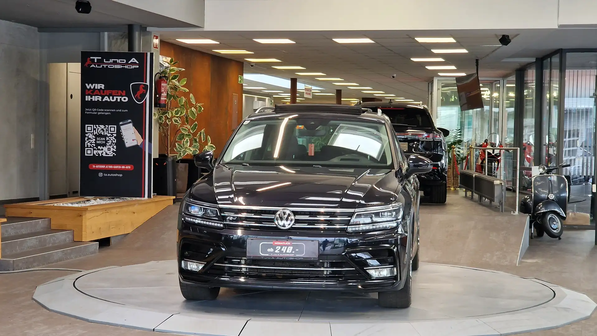 Volkswagen Tiguan 2.0 TDI 4Motion R-Line DSG *Pano*Kamera*AHK*Lenkra Noir - 2