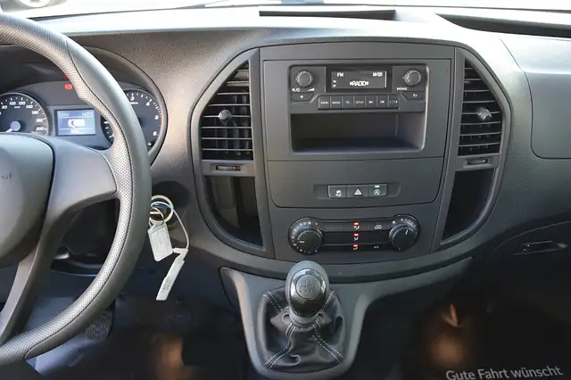 Mercedes-Benz Vito view 7