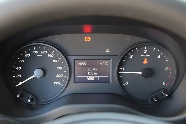 Mercedes-Benz Vito view 6