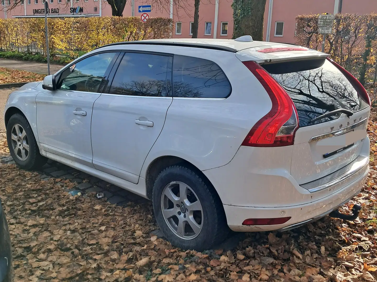 Volvo XC60 XC60 D4 Momentum Weiß - 2