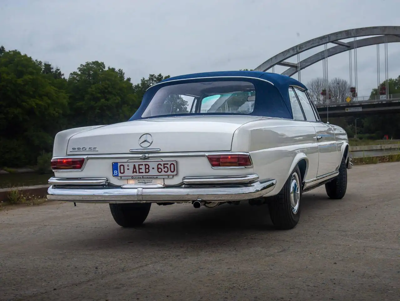Mercedes-Benz 220 SE, foto 2