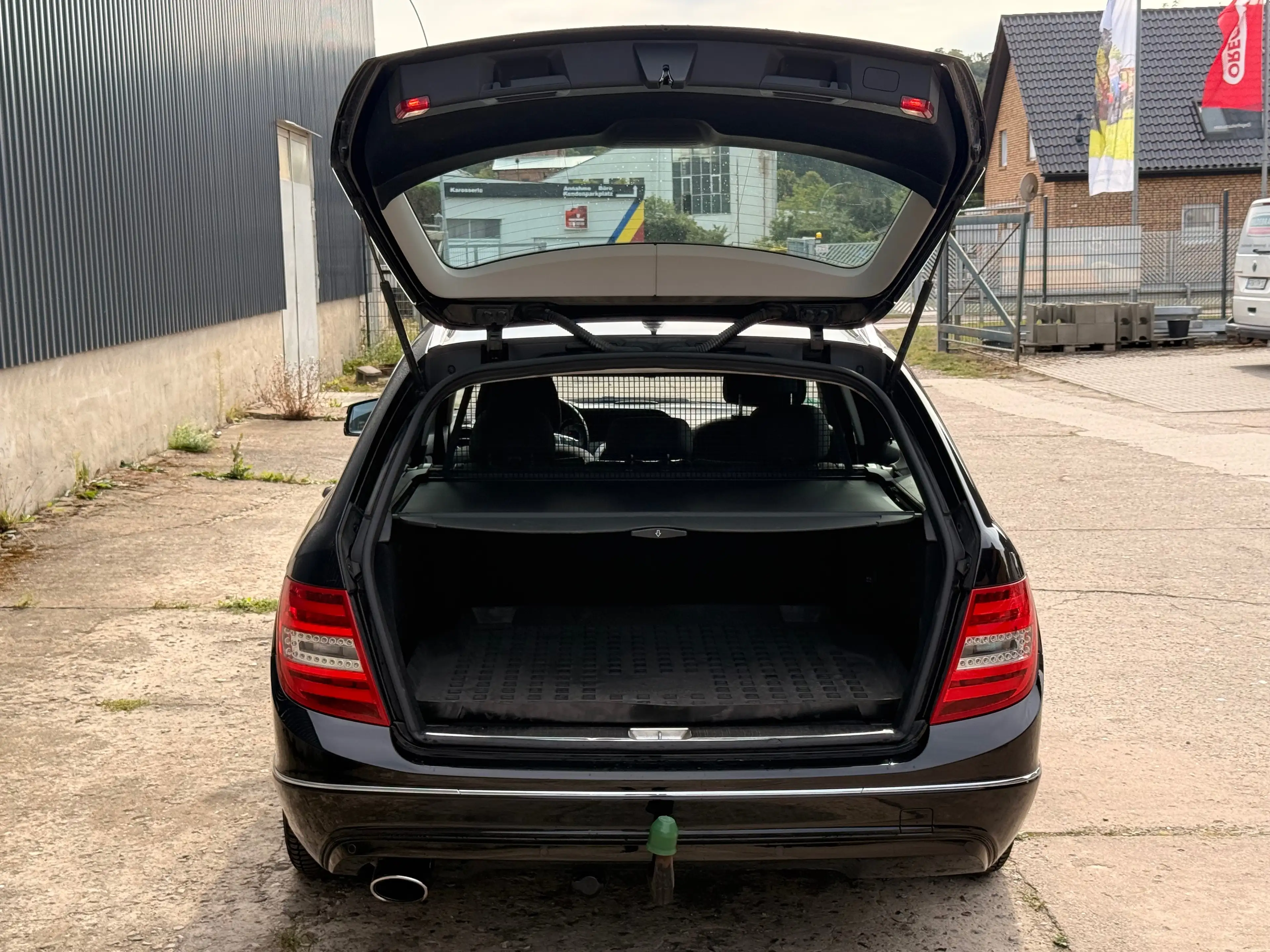 Mercedes-Benz C 250 C250CDI*MOPF*AHK*LEDER*Navi*Avantgarde*VollService — photo 7