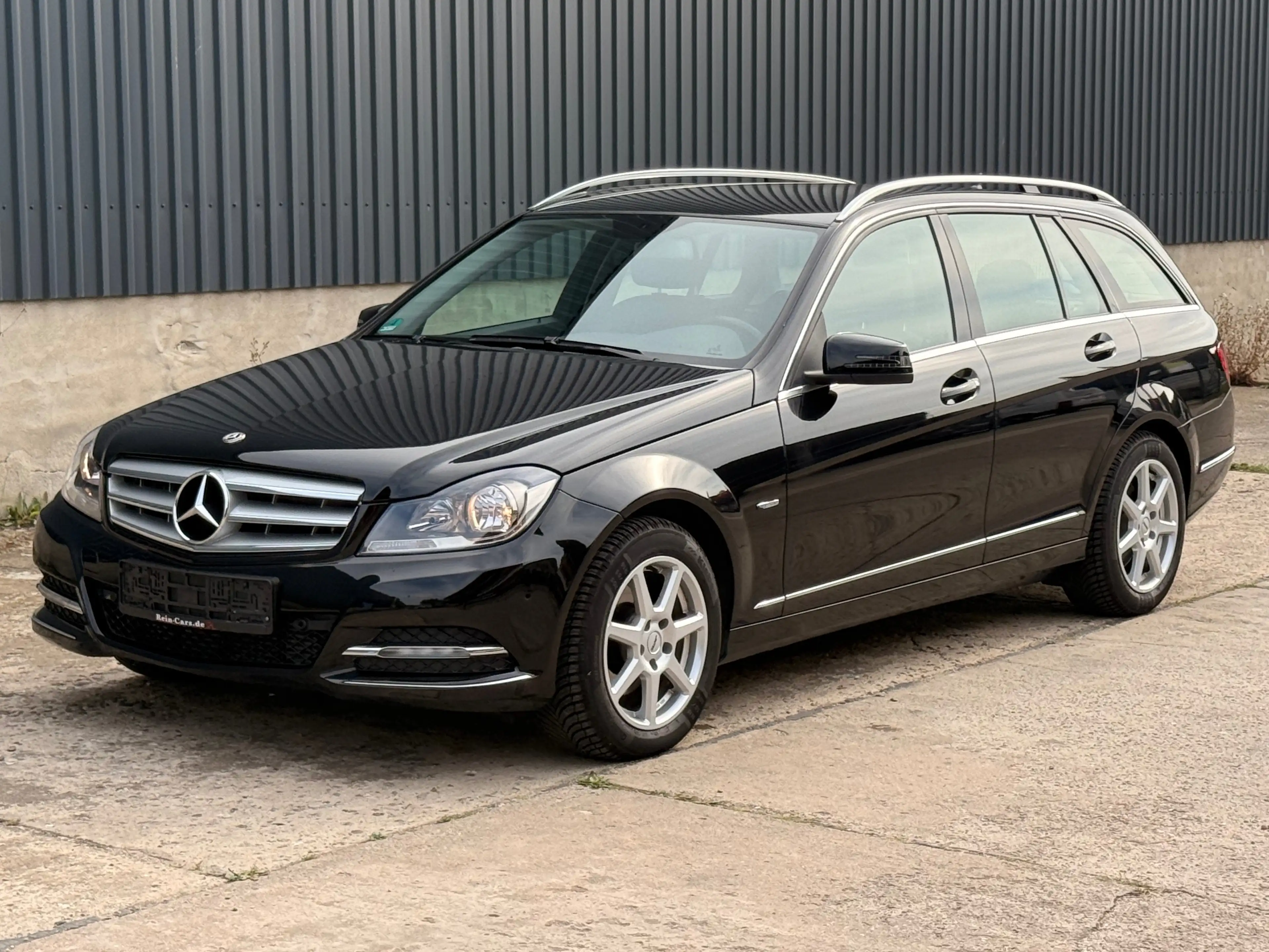 Mercedes-Benz C 250 C250CDI*MOPF*AHK*LEDER*Navi*Avantgarde*VollService