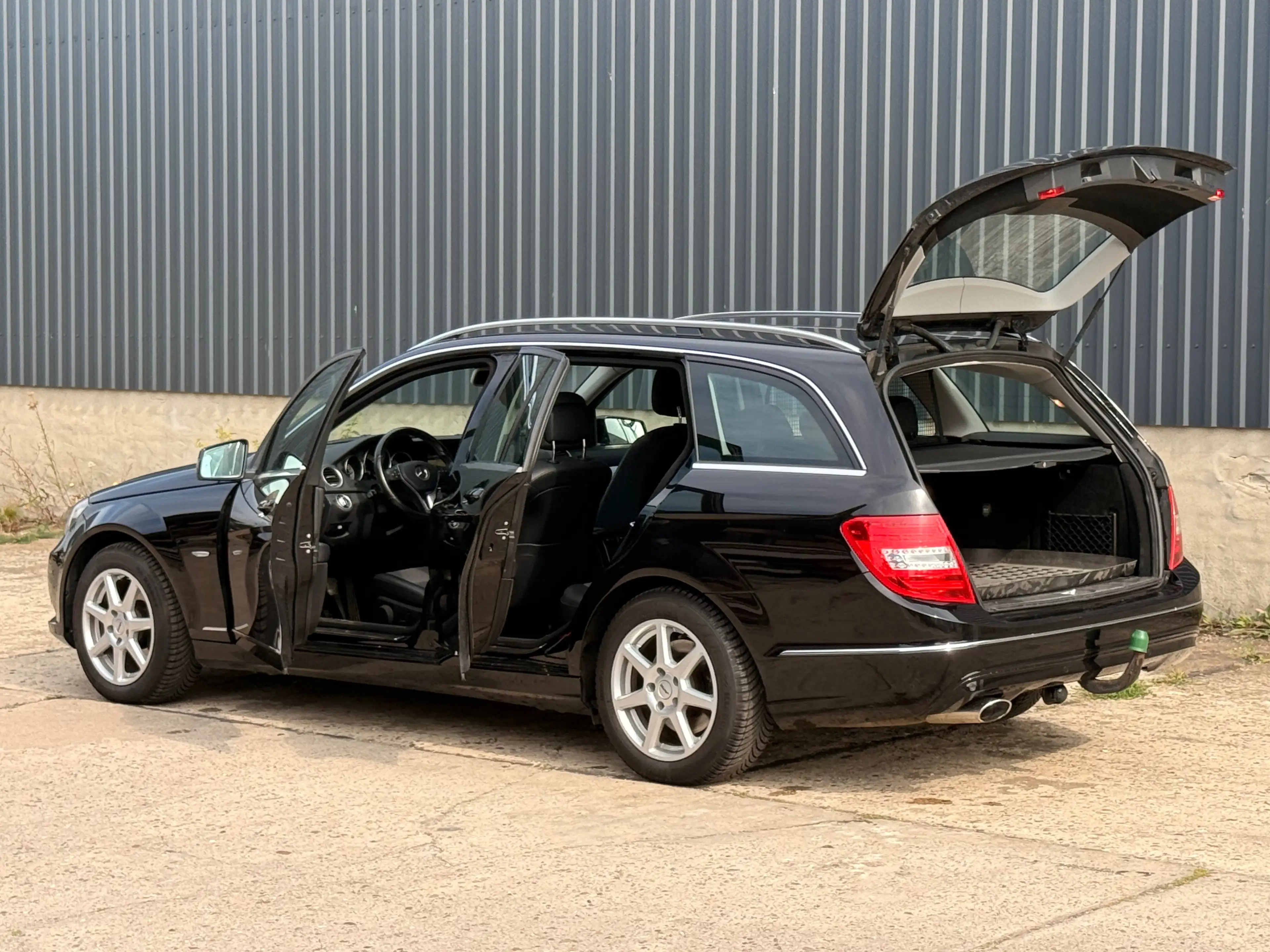 Mercedes-Benz C 250 C250CDI*MOPF*AHK*LEDER*Navi*Avantgarde*VollService — photo 5