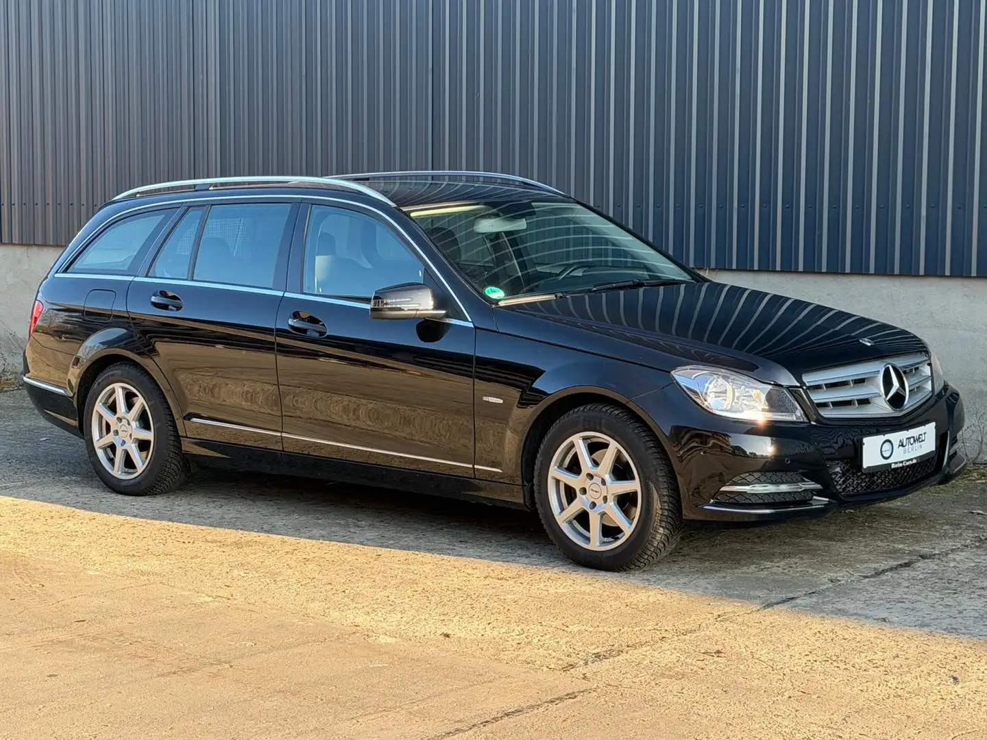 Mercedes-Benz C 250 C250CDI*MOPF*AHK*LEDER*Navi*Avantgarde*VollService Schwarz - 2