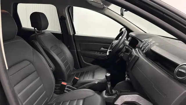 Dacia Duster view 4