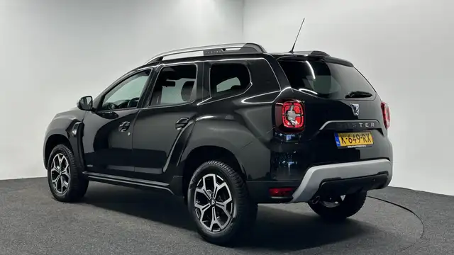 Dacia Duster view 11