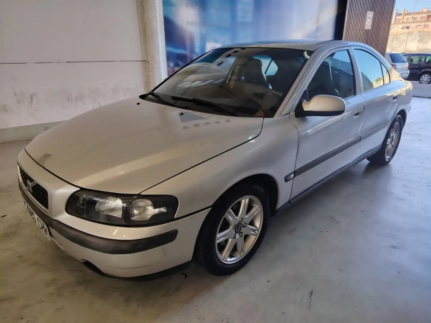 Volvo S60 D5 Aut. Grau - 1