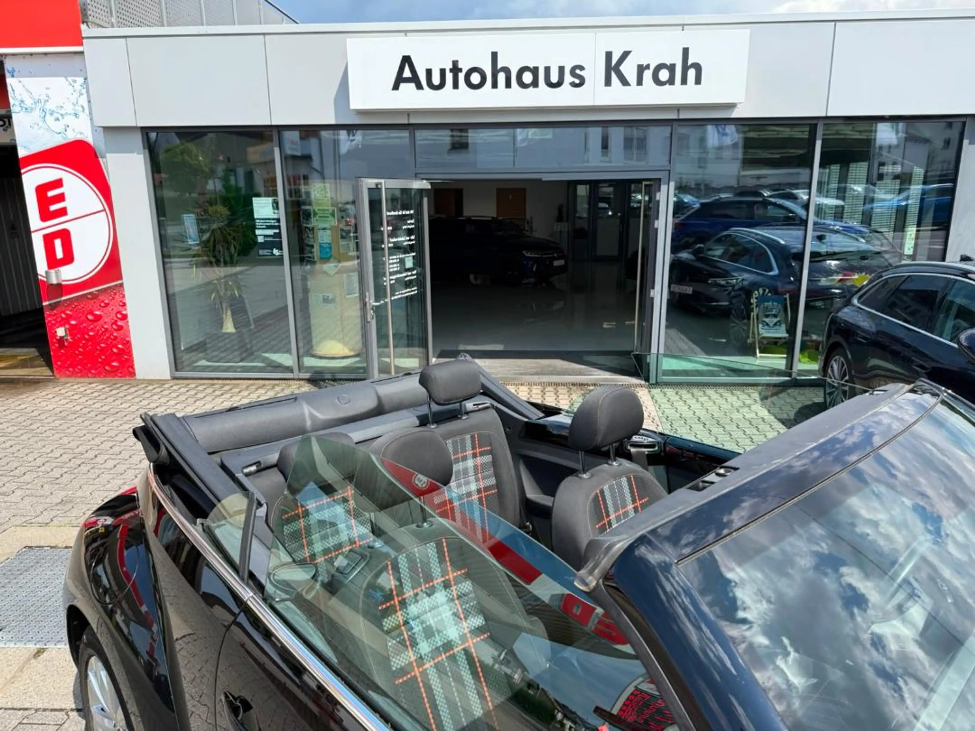 Volkswagen Beetle New Cabriolet CLUB — photo 14
