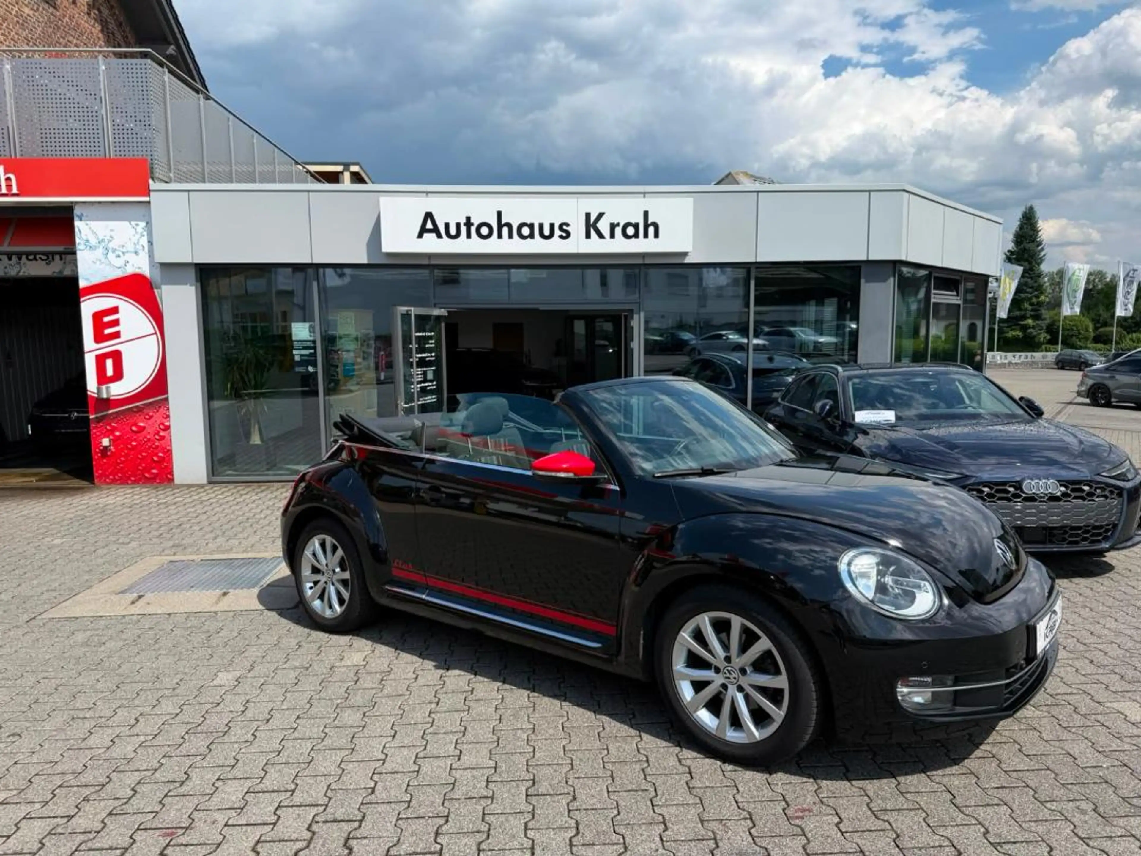 Volkswagen Beetle New Cabriolet CLUB — photo 3