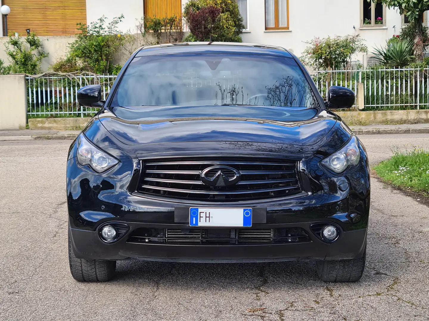 Infiniti FX QX70 (FX) QX70 (FX) 3.0d V6 S Premium auto FL Schwarz - 2