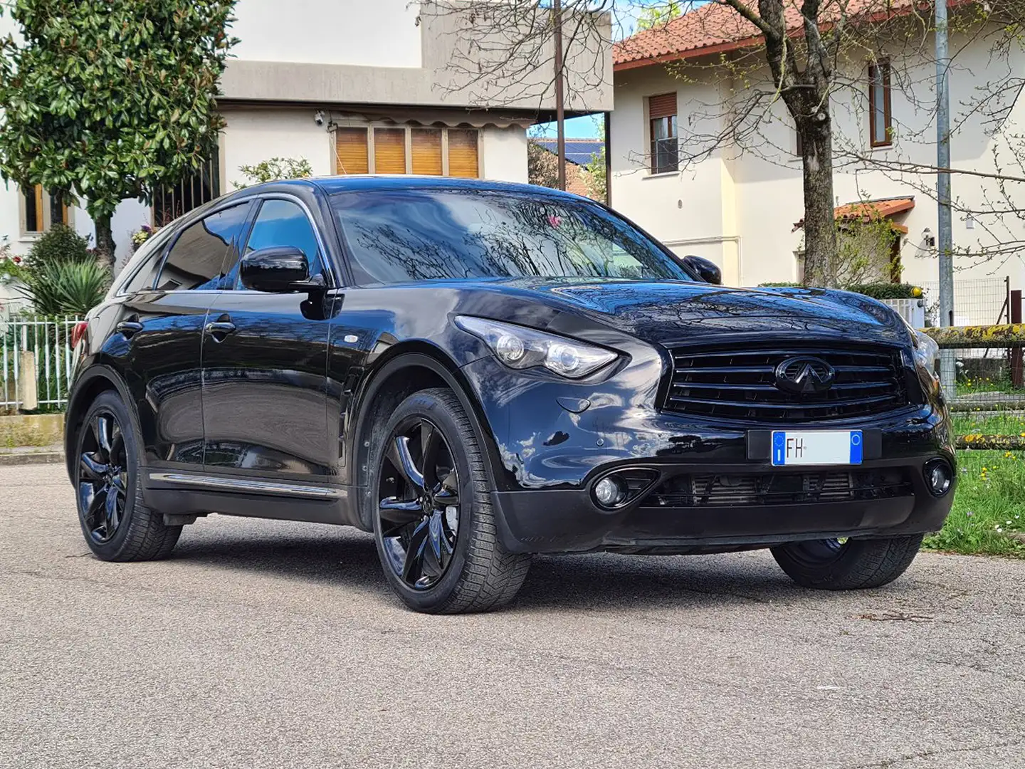 Infiniti FX QX70 (FX) QX70 (FX) 3.0d V6 S Premium auto FL Schwarz - 1