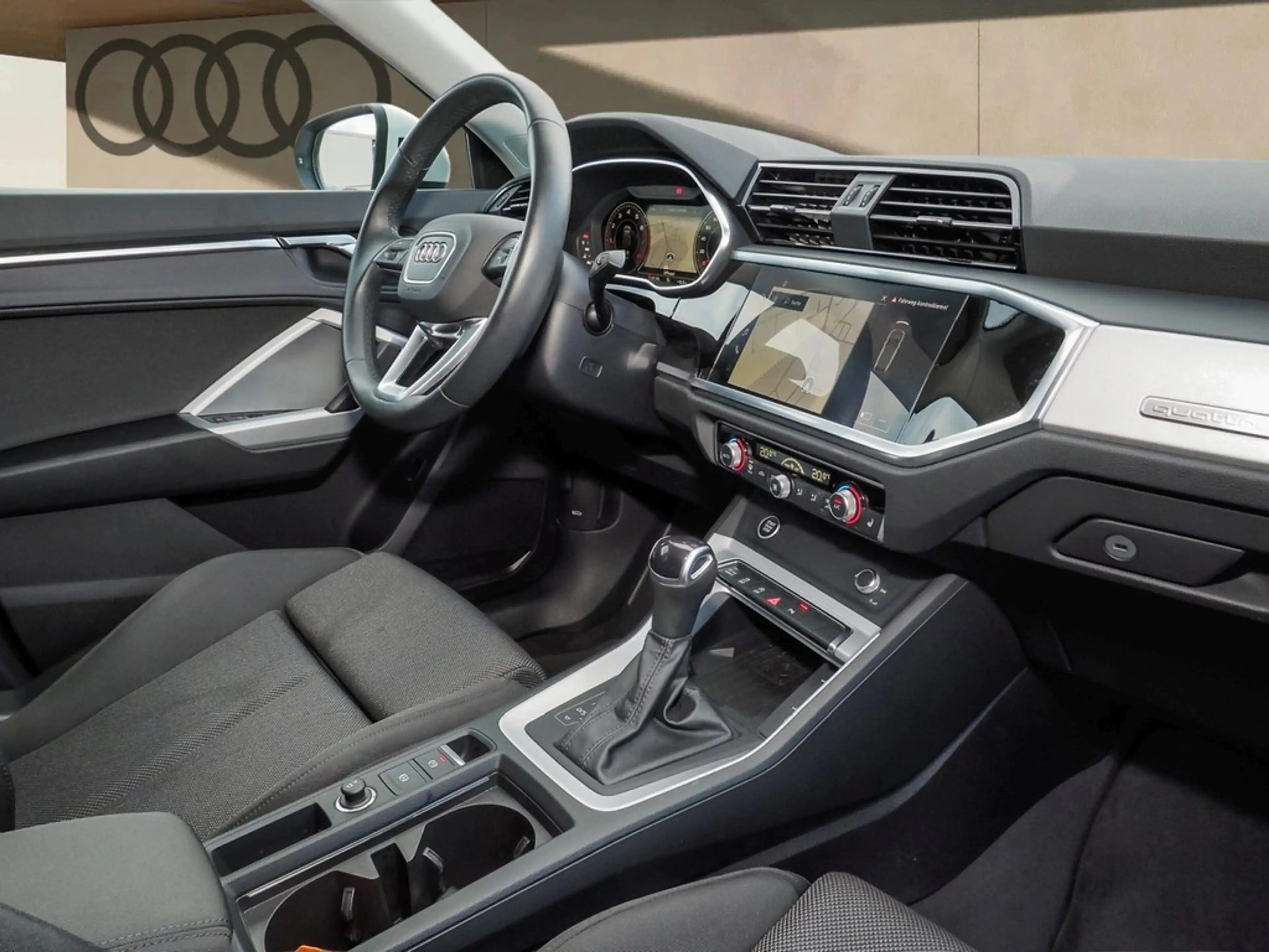 Audi Q3 Sportback 40 TFSI quattro S line PANO*R-CAM*LED... — photo 13