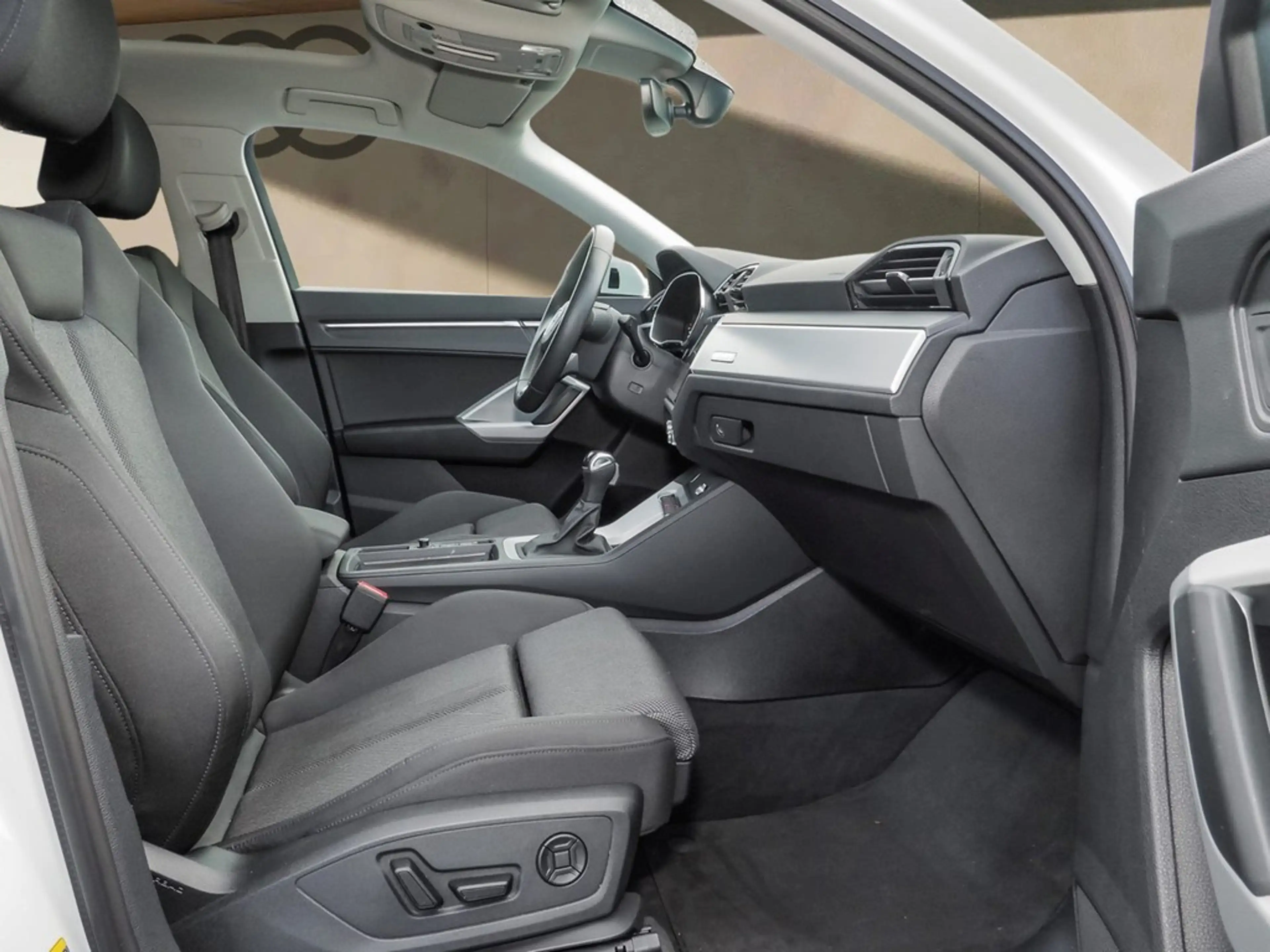 Audi Q3 Sportback 40 TFSI quattro S line PANO*R-CAM*LED... — photo 10