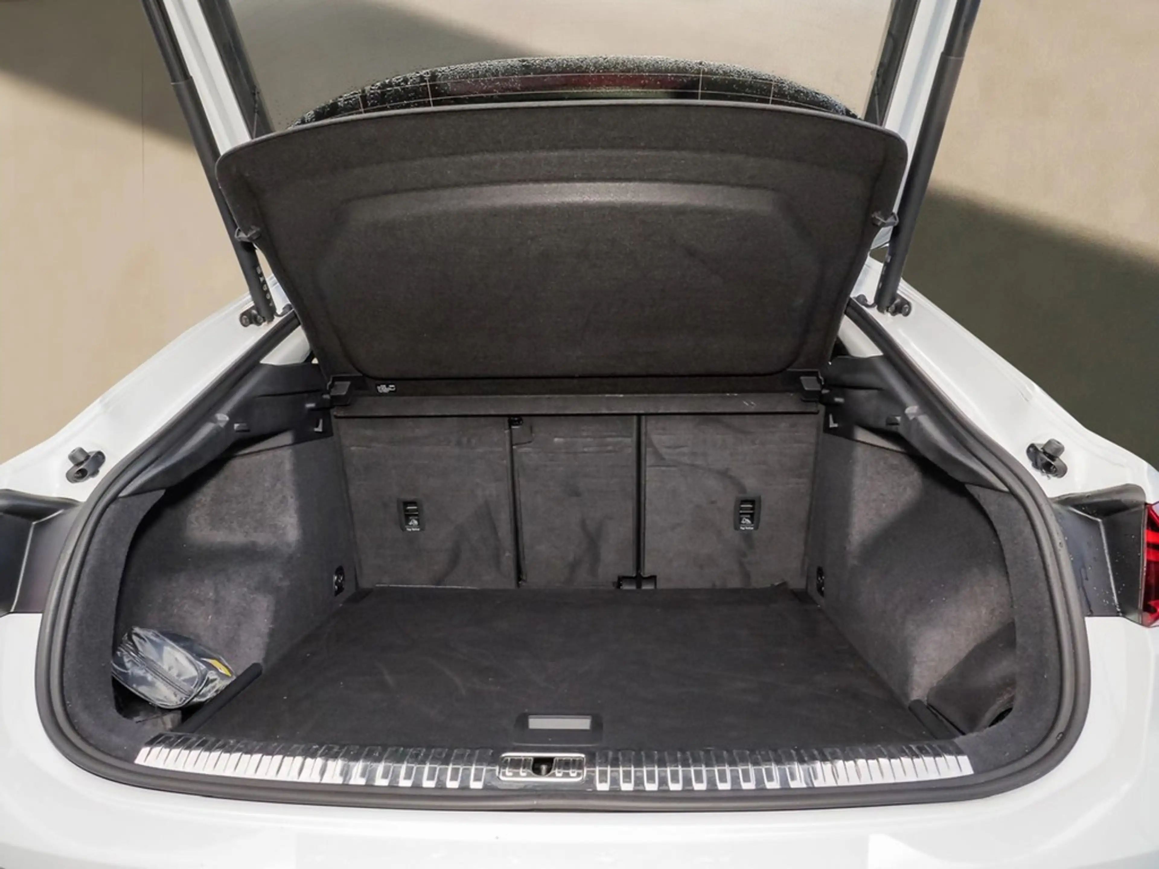 Audi Q3 Sportback 40 TFSI quattro S line PANO*R-CAM*LED... — photo 11