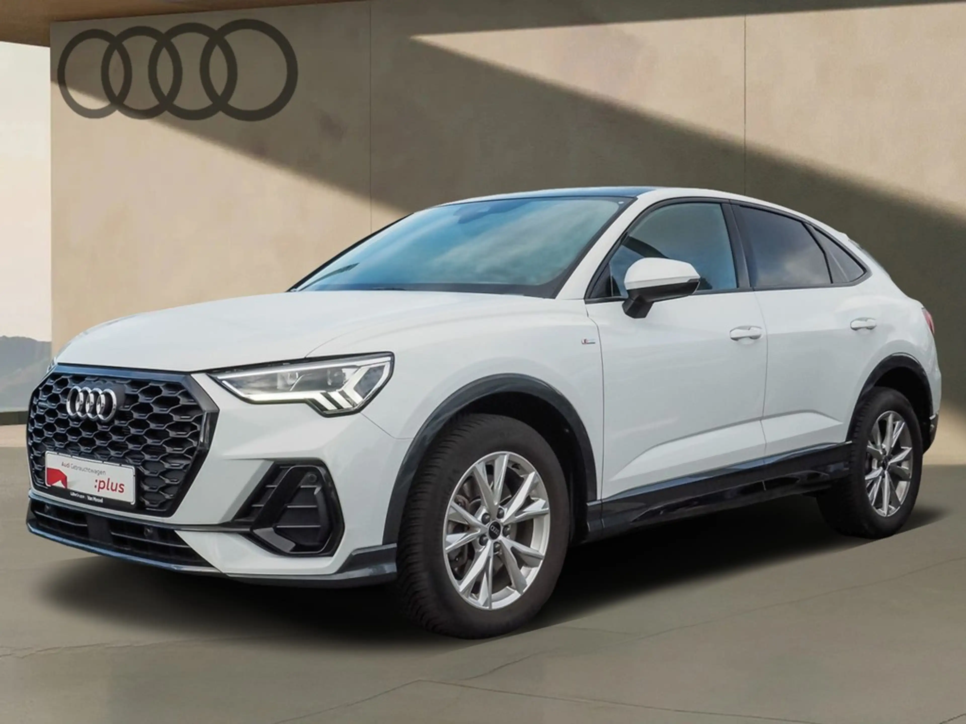 Audi Q3 Sportback 40 TFSI quattro S line PANO*R-CAM*LED... — photo 2