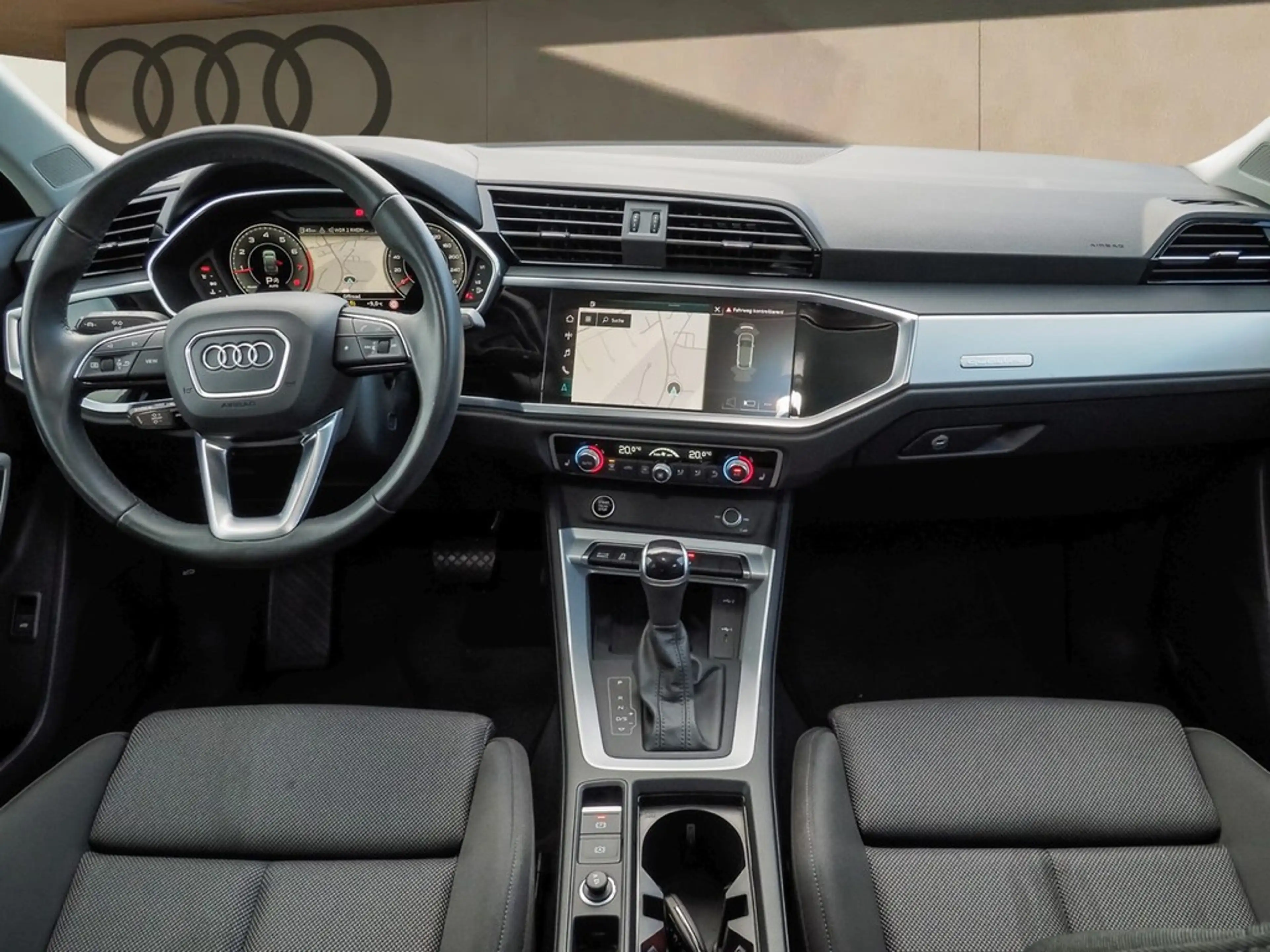 Audi Q3 Sportback 40 TFSI quattro S line PANO*R-CAM*LED... — photo 8