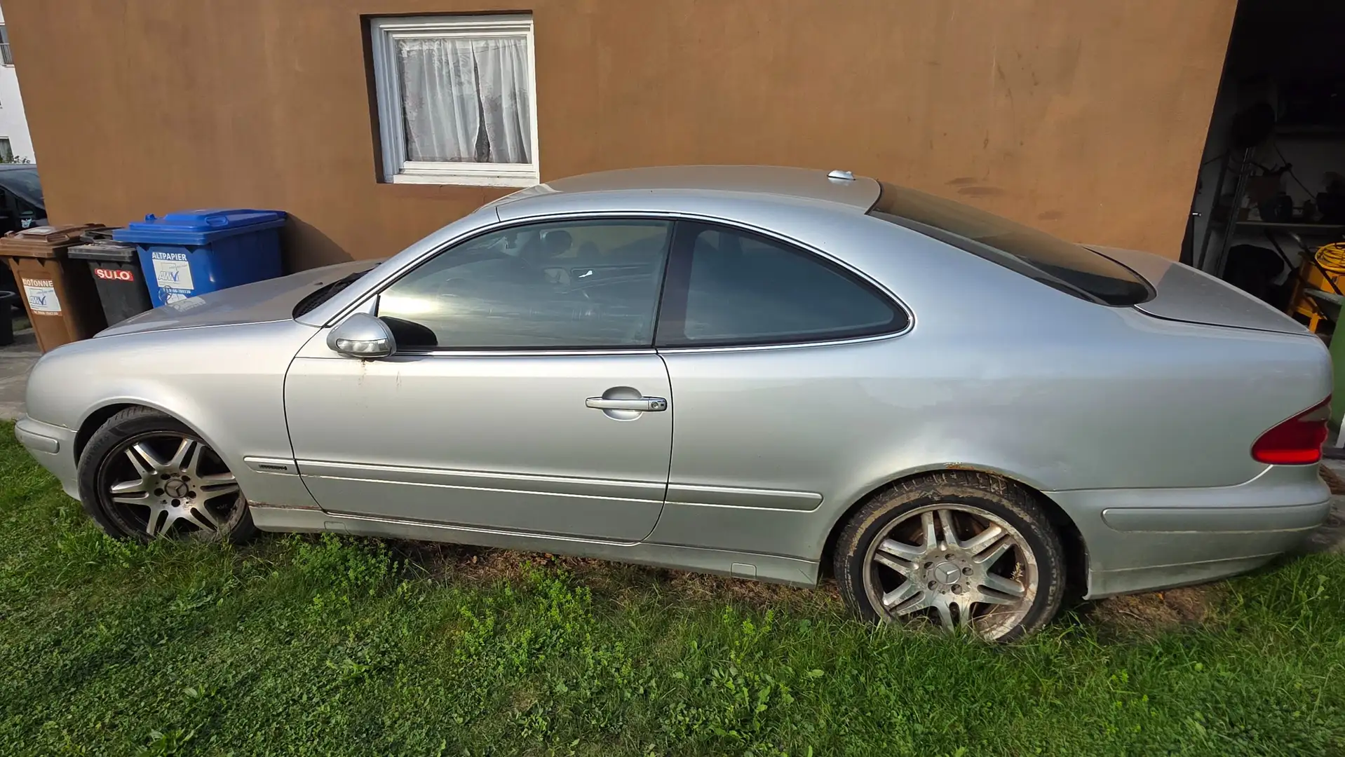 Mercedes-Benz CLK 320 CLK Coupe 320Elegance Stříbrná - 2