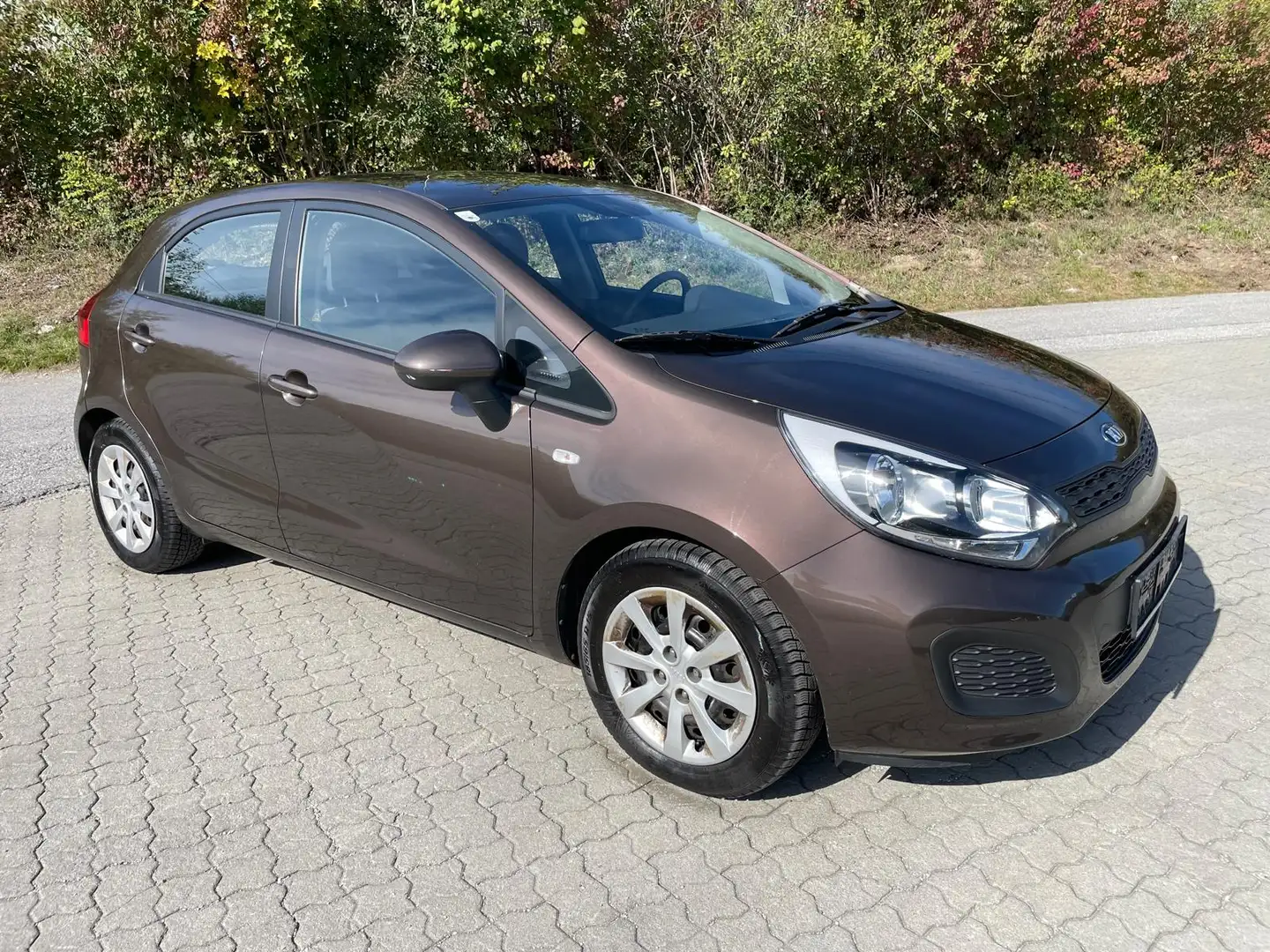 Kia Rio Attraction 1,2 Braun - 2