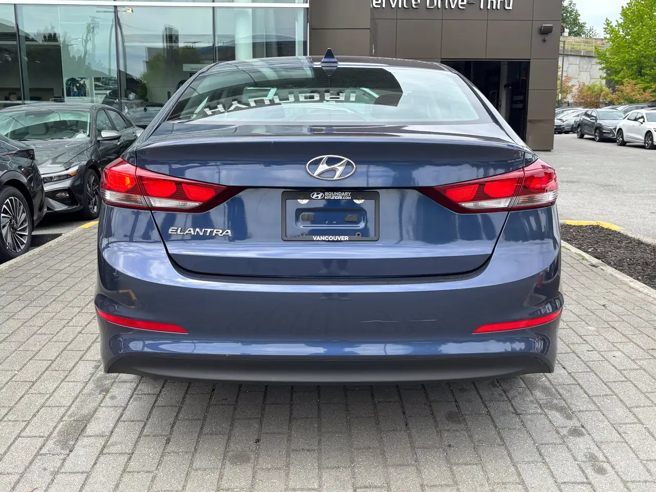 Hyundai ELANTRA fotografie Hyundai ELANTRA