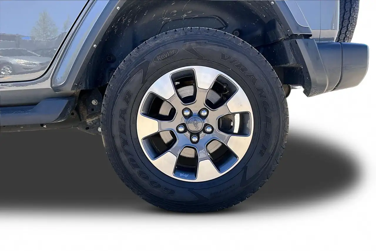 Jeep Wrangler снимка Jeep Wrangler