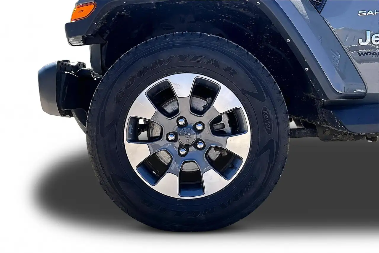 Jeep Wrangler снимка Jeep Wrangler