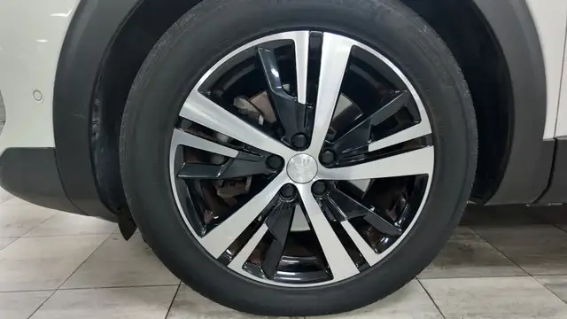 Peugeot 3008 view 12
