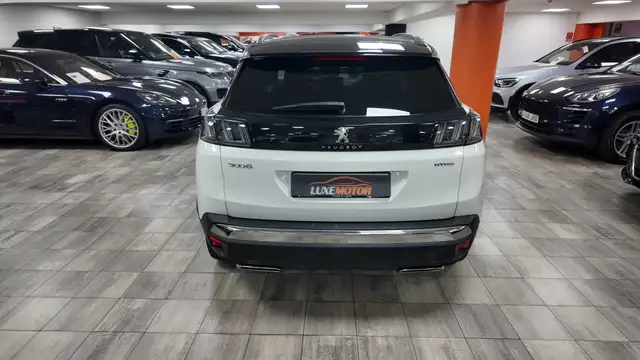 Peugeot 3008 view 5