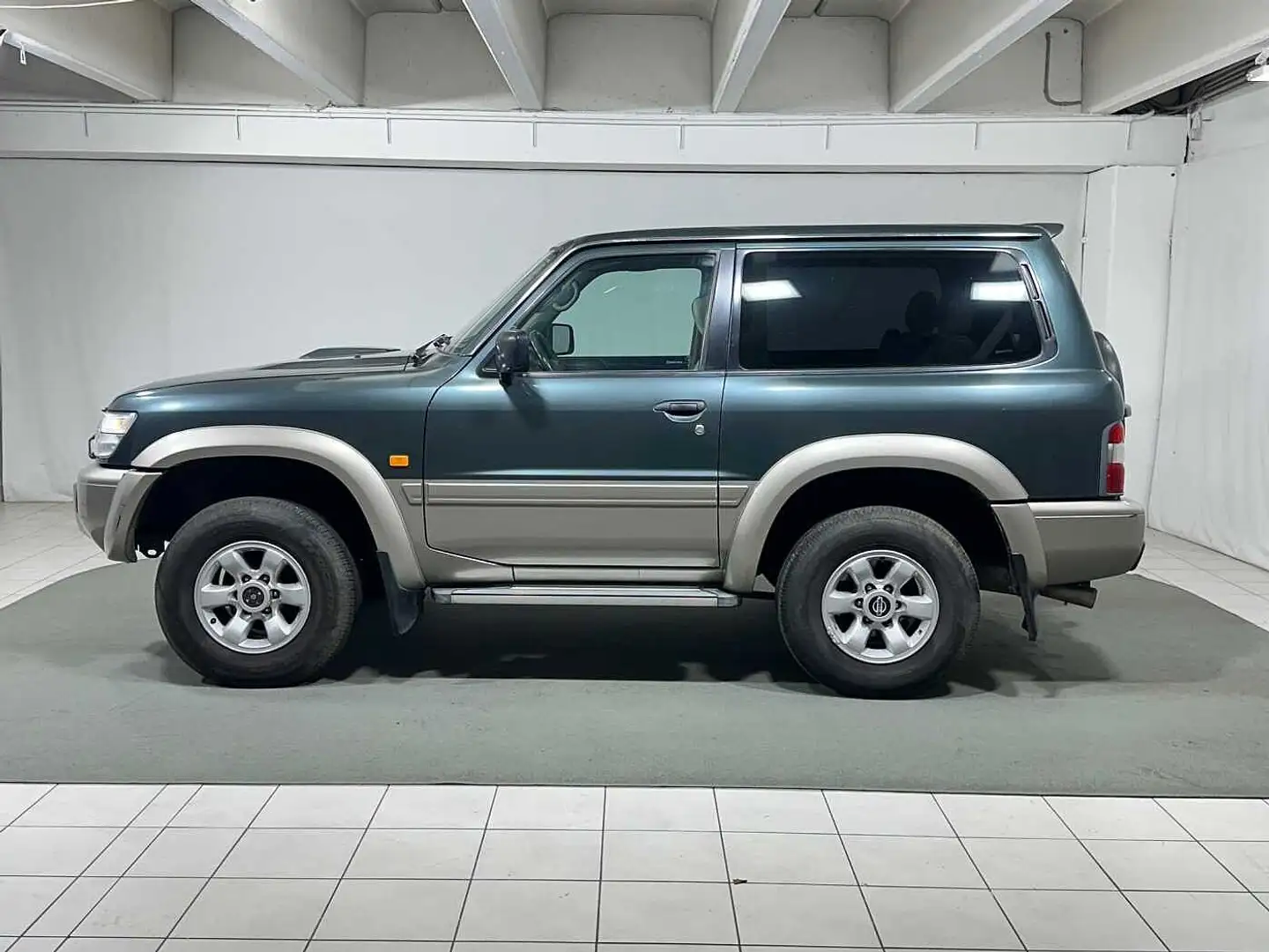 Nissan Patrol GR 3.0 TD Di 3 porte Comfort Hard Top Green - 2