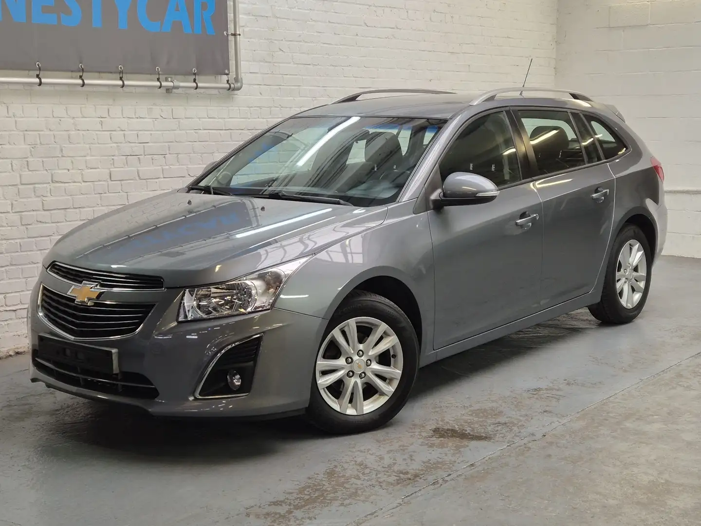 Chevrolet Cruze Cruze SW 1.4i LT- Superbe état !!!- Garantie Gris - 1