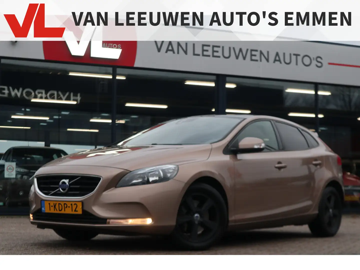 Volvo V40 1.6 T4 Kinetic | Navigatie | Trekhaak | APK 05-09- Brown - 1