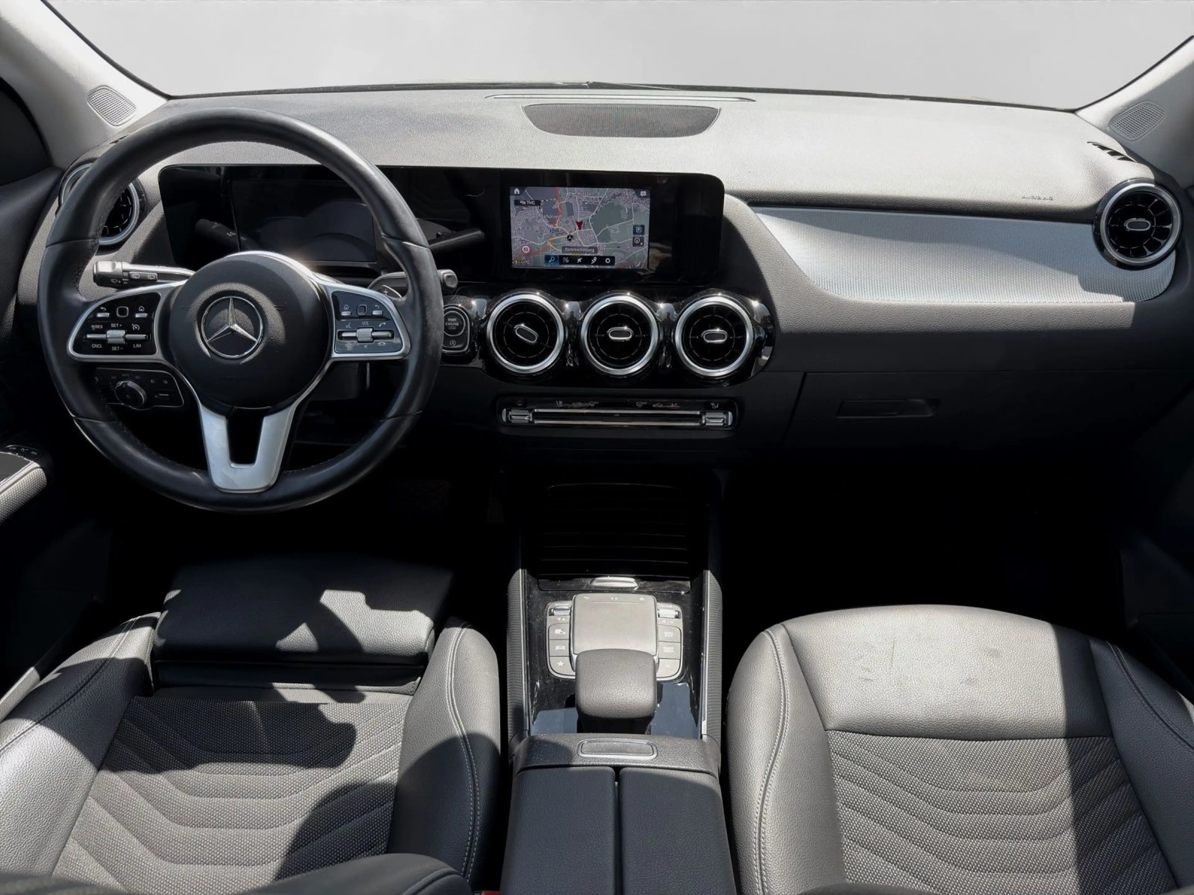 Mercedes-Benz GLA 200 LED PANO KAMERA NAVI — photo 5