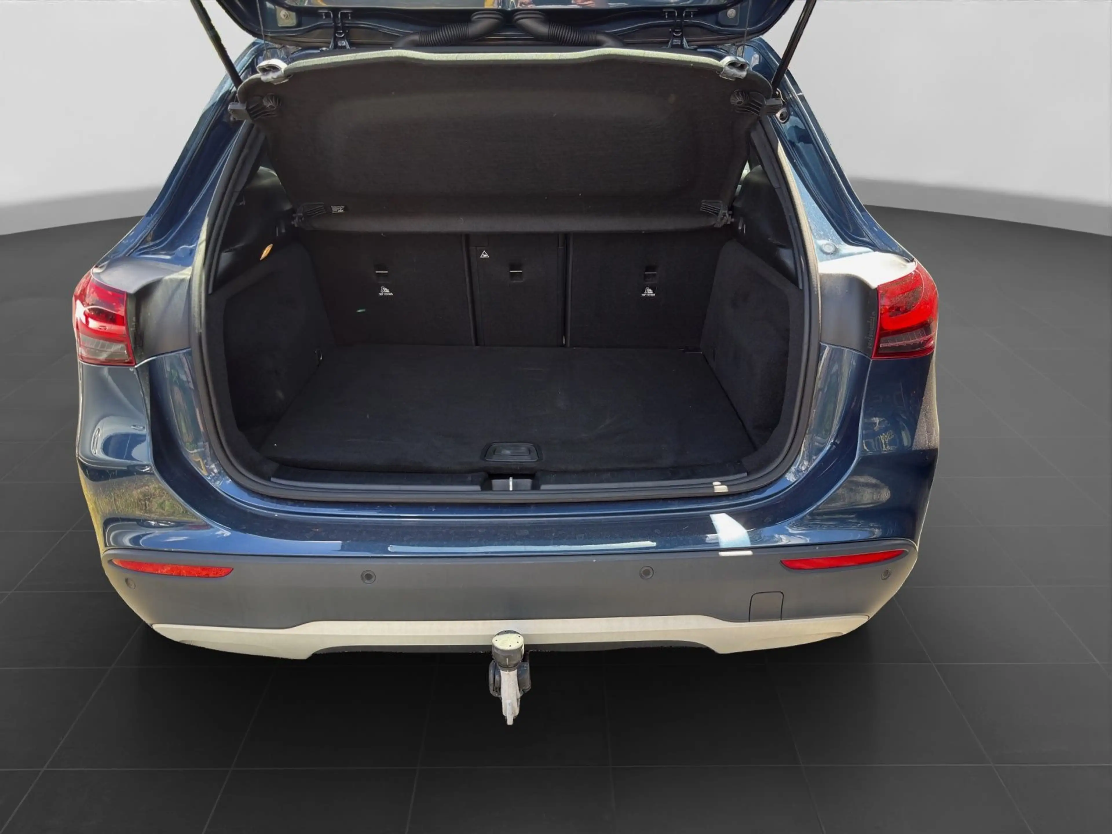 Mercedes-Benz GLA 200 LED PANO KAMERA NAVI — photo 17