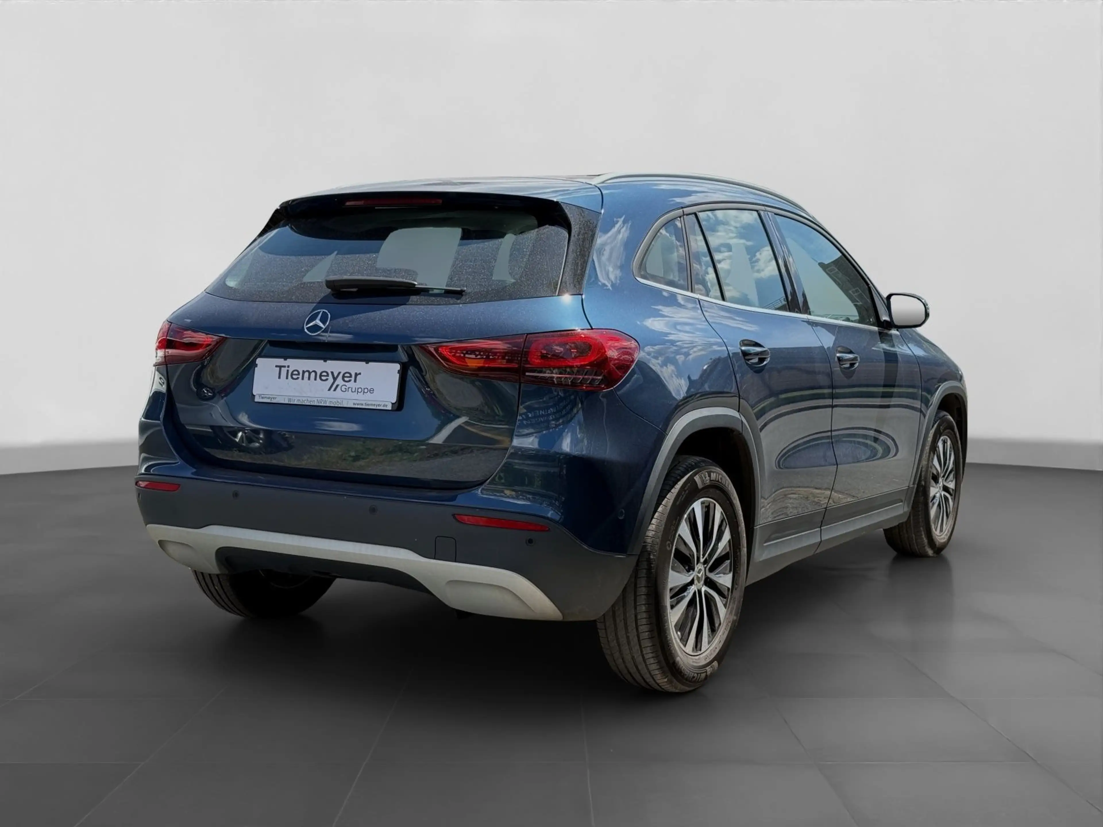 Mercedes-Benz GLA 200 LED PANO KAMERA NAVI — photo 3