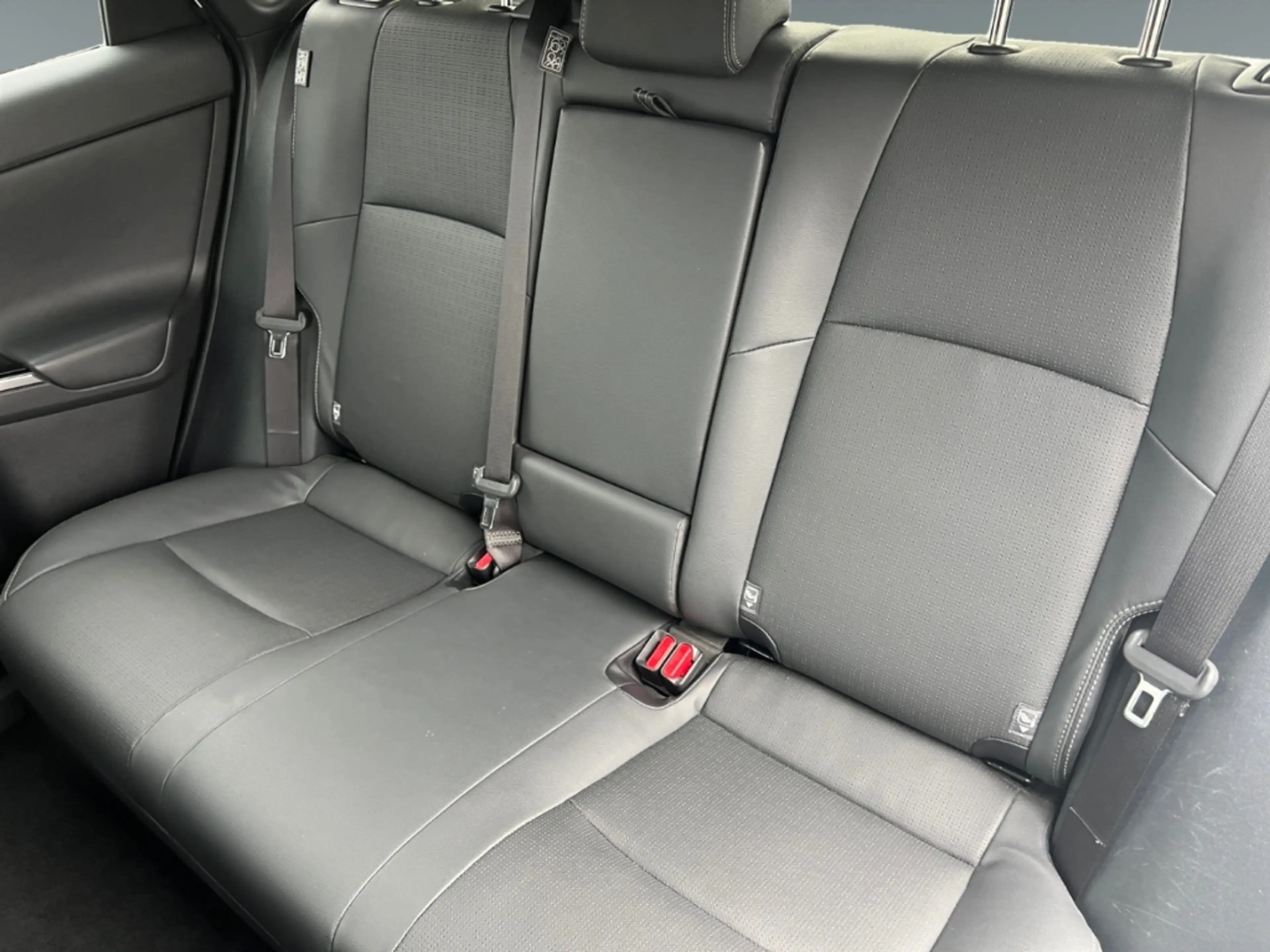 Subaru Solterra 160 kW Platinum Navi Digitales Cockpit Memory Sitz — photo 11